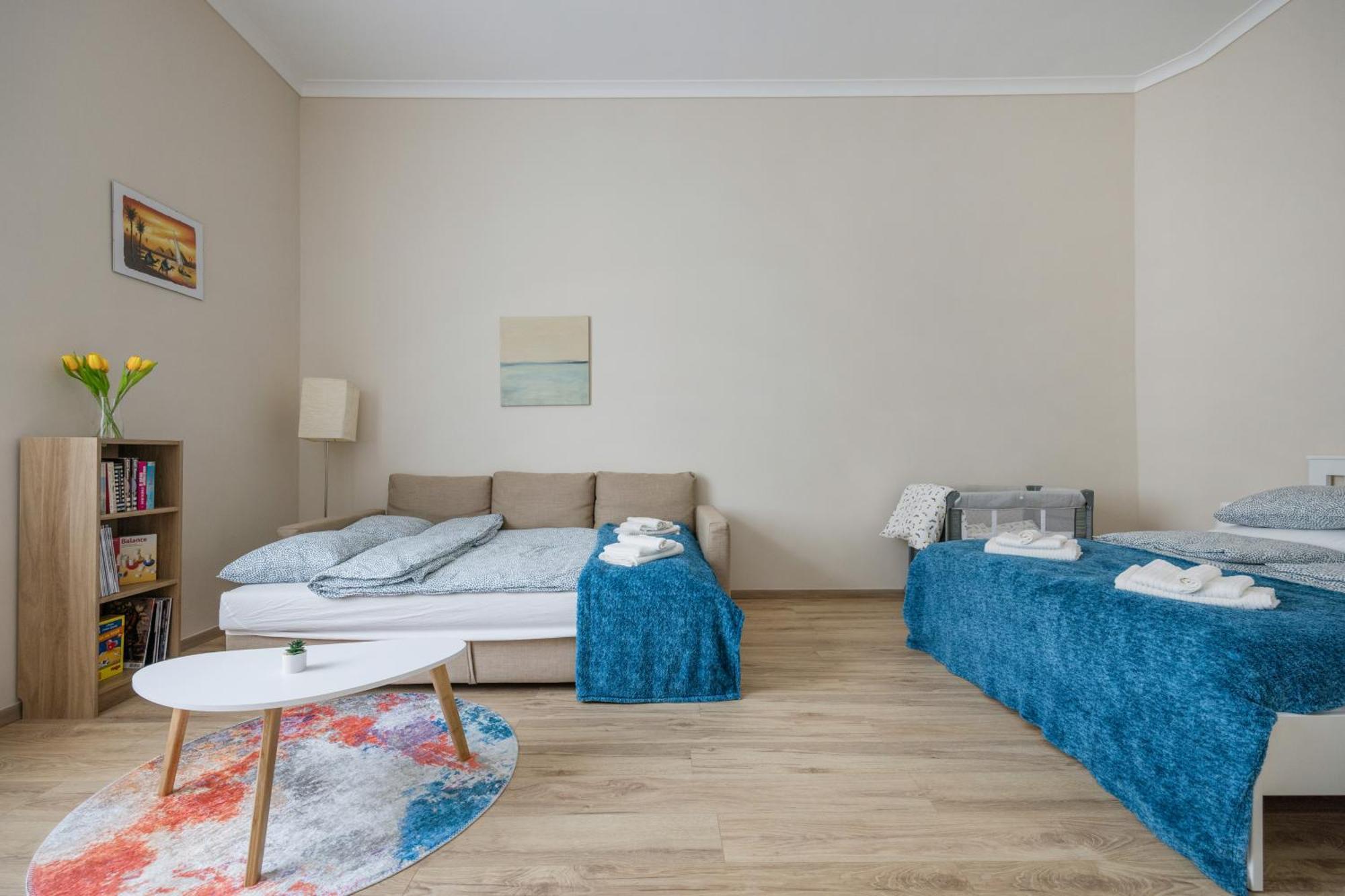 Stylish New With 2 Bedrooms In Buda 2 Budapest