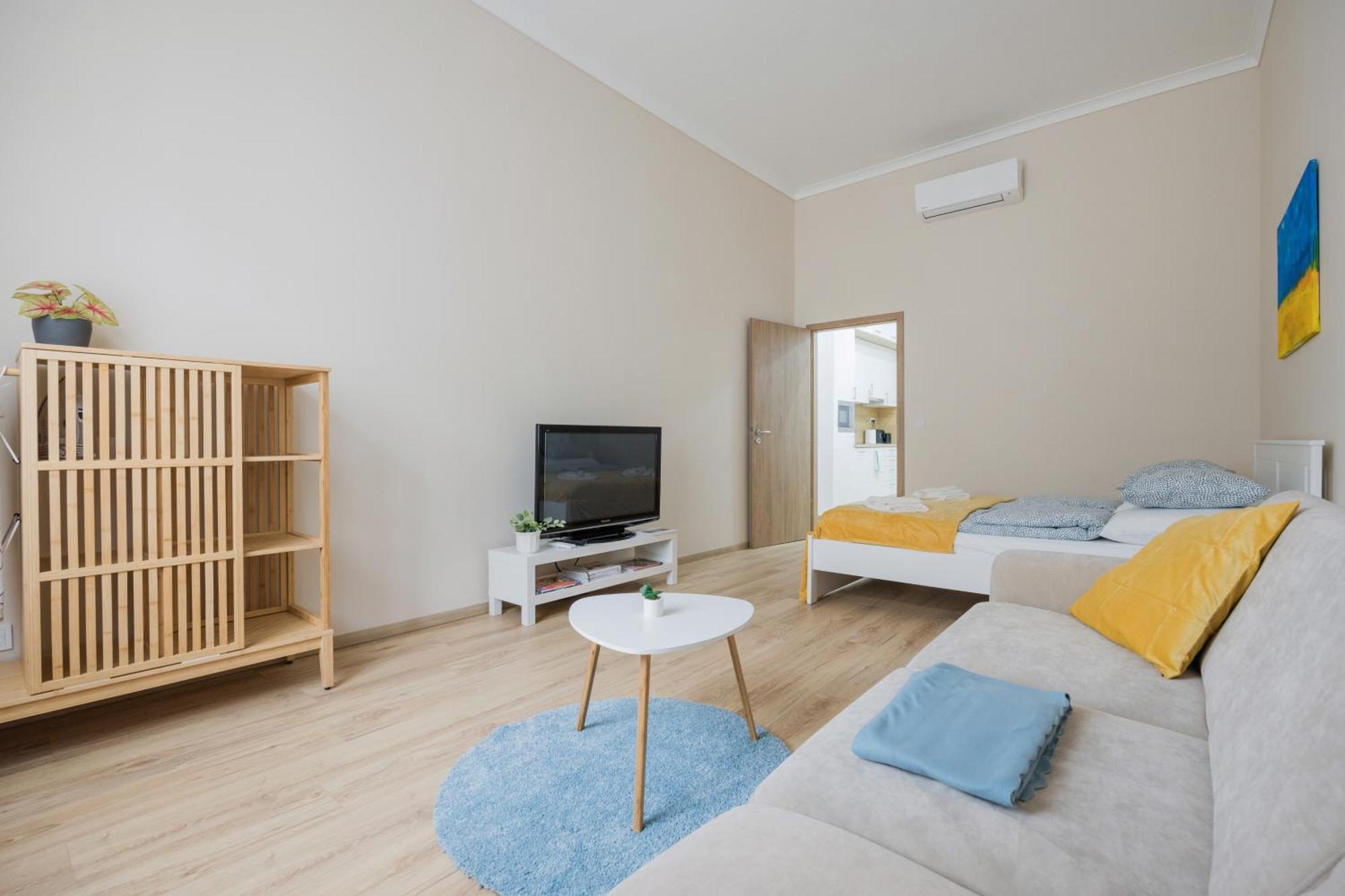 Stylish New With 2 Bedrooms In Buda 2 Apartment Budapest