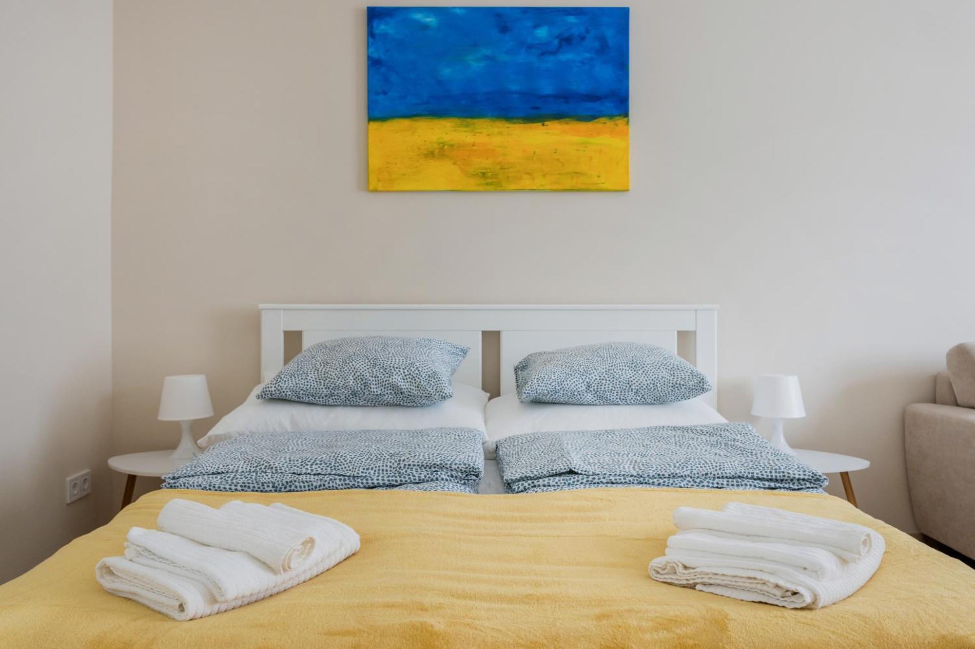Stylish New With 2 Bedrooms In Buda 2 Apartment