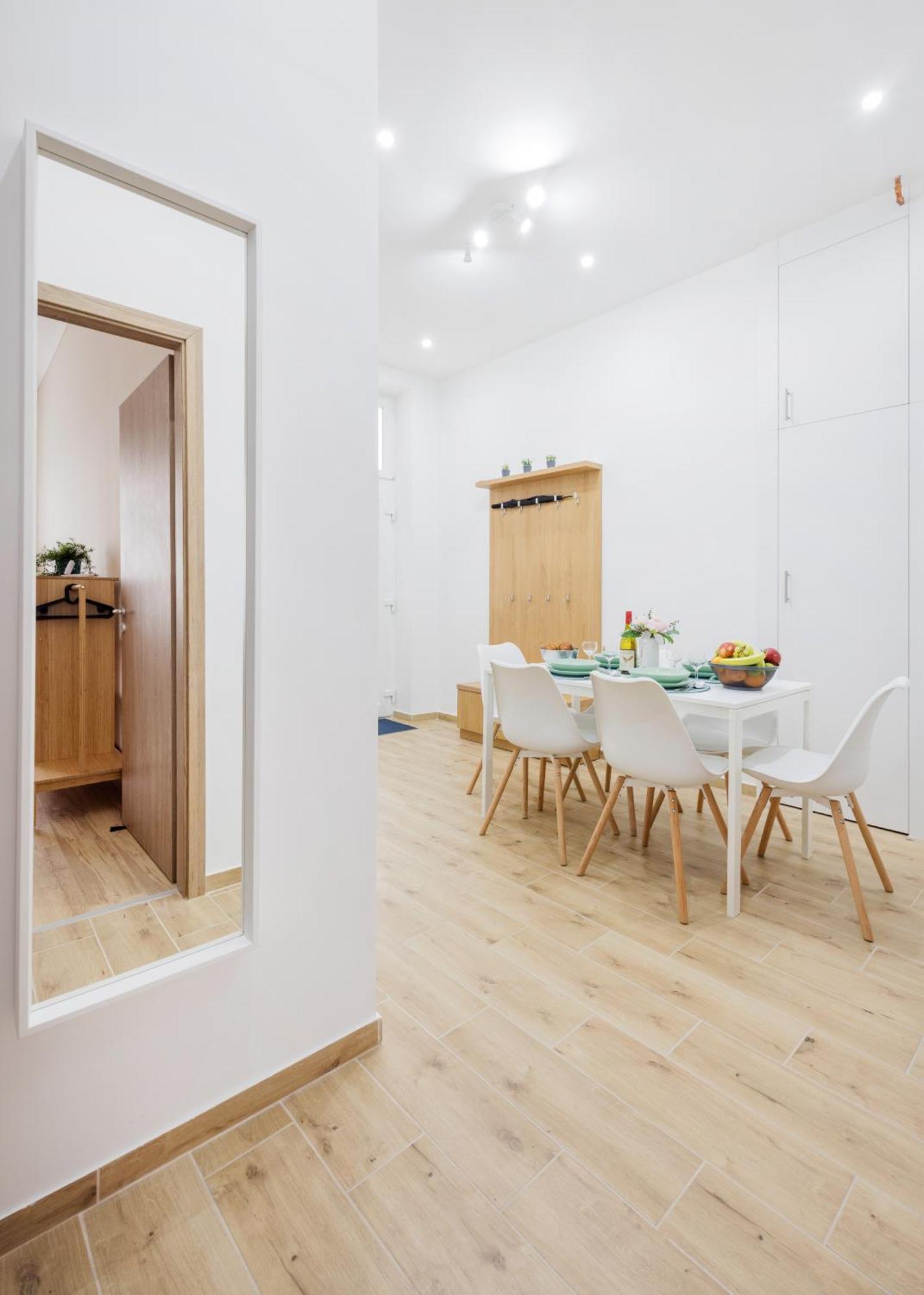 Stylish New With 2 Bedrooms In Buda 2 Apartment *