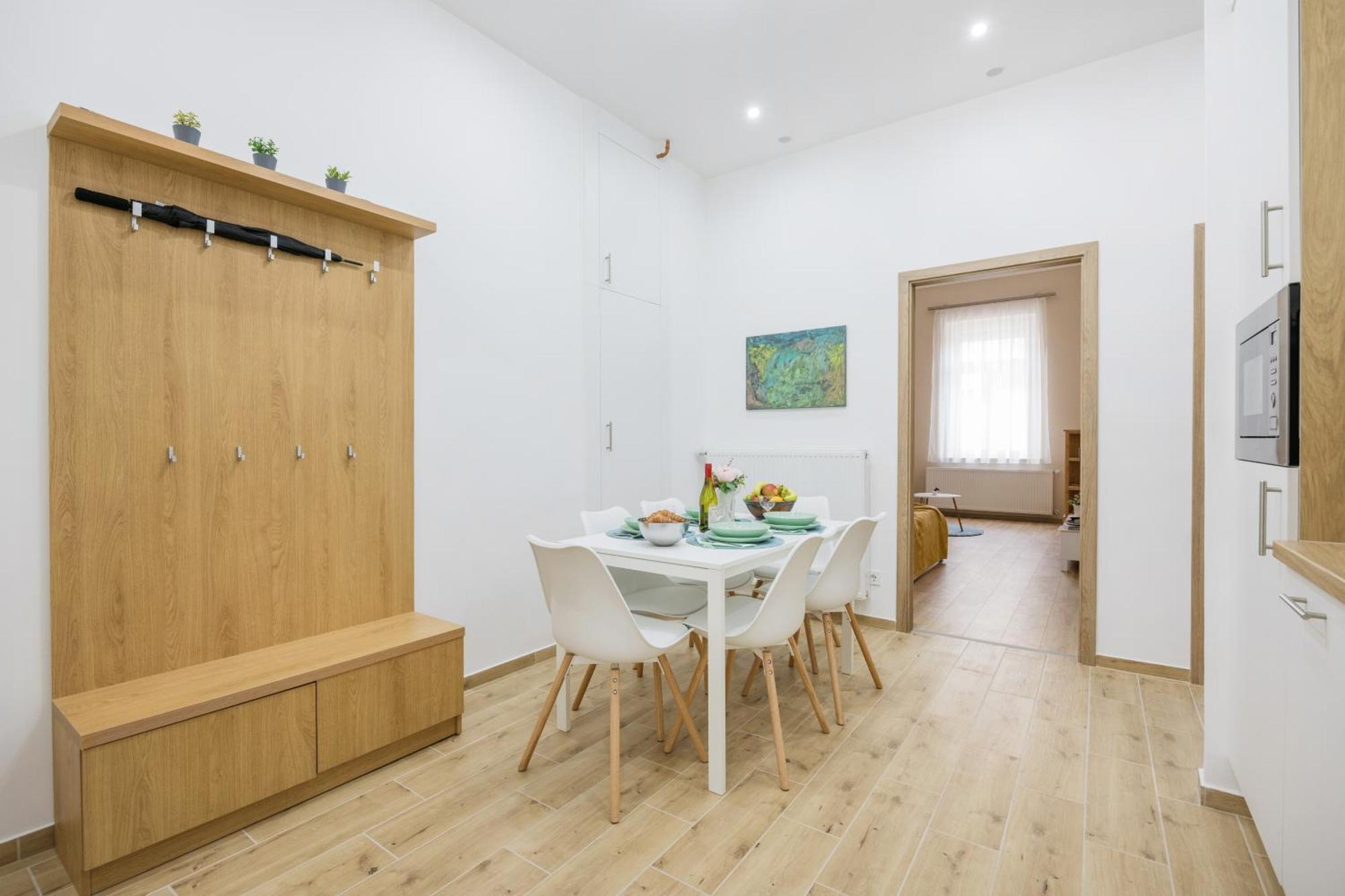 Stylish New With 2 Bedrooms In Buda 2 Apartment Budapest