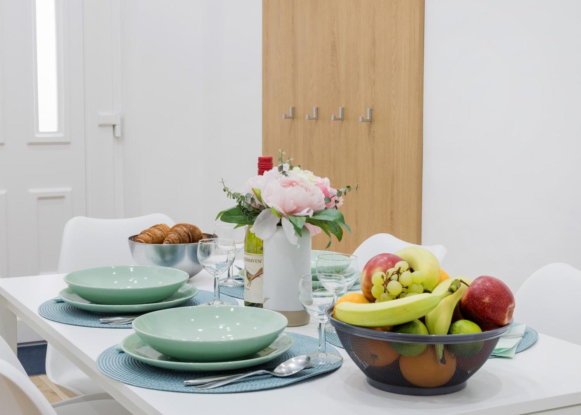 Apartment Stylish New With 2 Bedrooms In Buda 2 Budapest